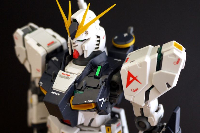 なんだこのザクは!? 超重量級ガンプラ「MGサイコ・ザク」に度肝