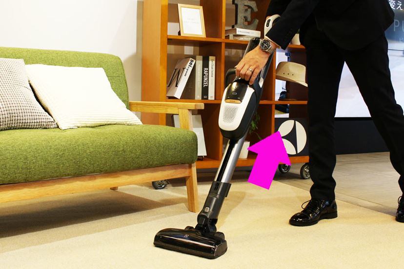 Electrolux Pure F9 スティッククリーナー 本体 Electrolux Pure F9 スティッククリーナー 本体 重心を上下に