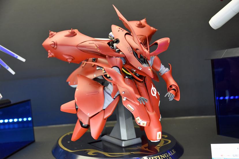 重塗装ナイチンゲールにシビれた！ 「ガンダム」シリーズの最新「超