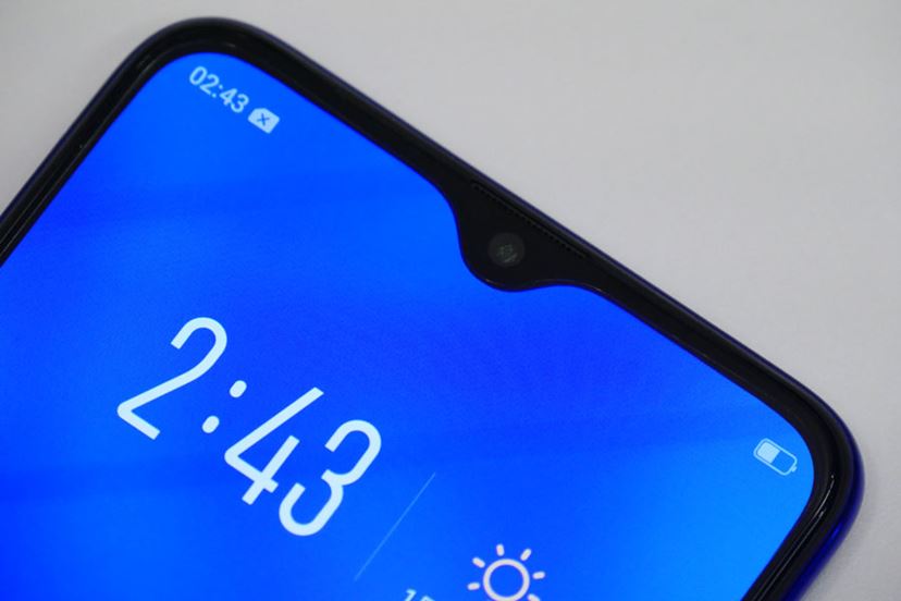 ディスプレイに指紋センサーを内蔵するOPPO「R17 Neo」が登場 - 価格