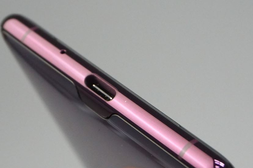 ココが変わった！「Xperia XZ3」発売当日レポート - 価格.comマガジン