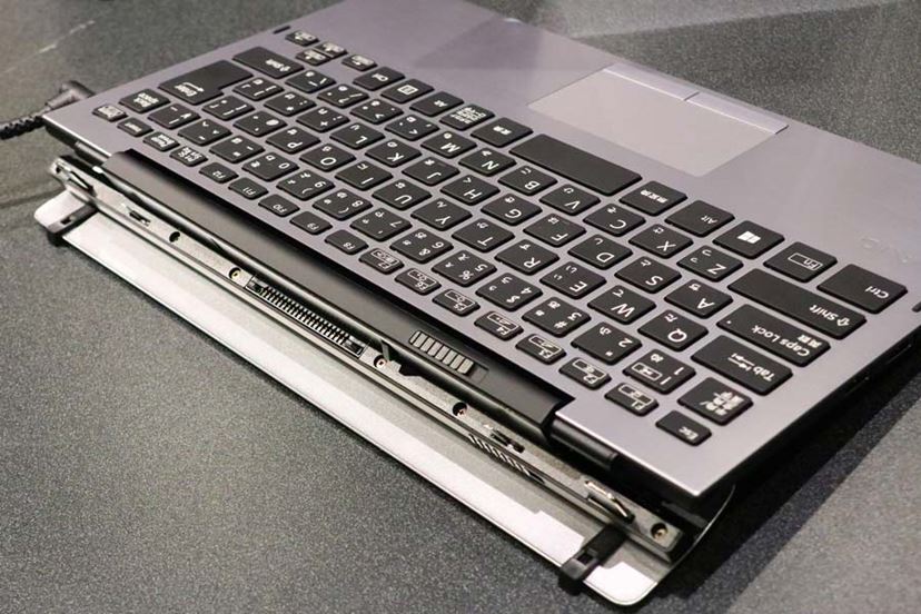 VAIO A12」は2in1でもしっかりノートPC、絵本をヒントに生み出し VAIO A12」は2in1でもしっかりノートPC、絵本をヒントに生み出し