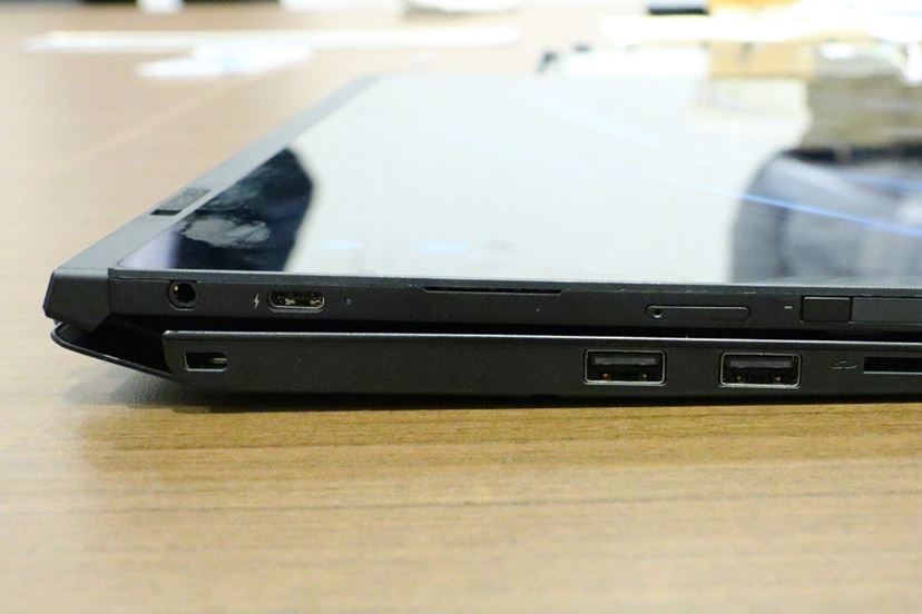 VAIO A12」は2in1でもしっかりノートPC、絵本をヒントに生み出した