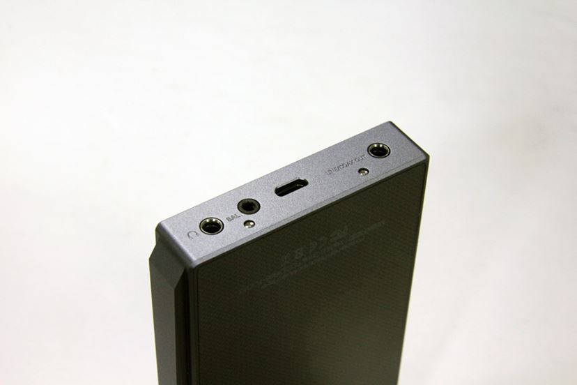 機能性のM？それとも音質のX？ 比べてわかったFiiOの最新