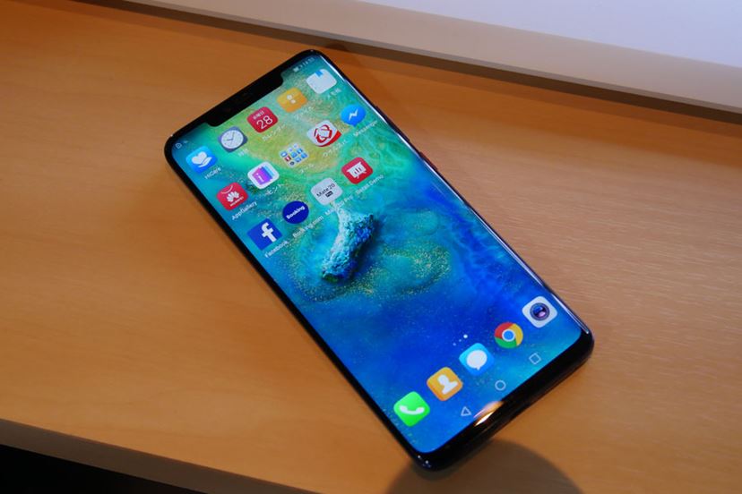 なぜかiPhoneを充電できる謎機能搭載のファーウェイ「Mate 20 Pro」が