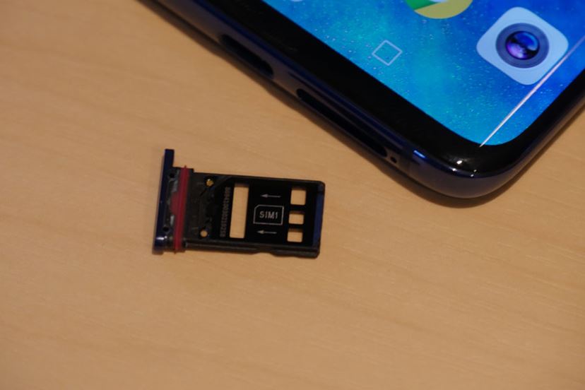 なぜかiPhoneを充電できる謎機能搭載のファーウェイ「Mate 20 Pro」が