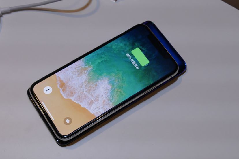 なぜかiPhoneを充電できる謎機能搭載のファーウェイ「Mate 20 Pro」が