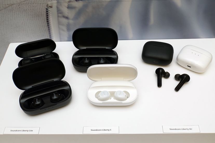 USB充電器に完全ワイヤレスイヤホン、ロボット掃除機まで！ Ankerの新