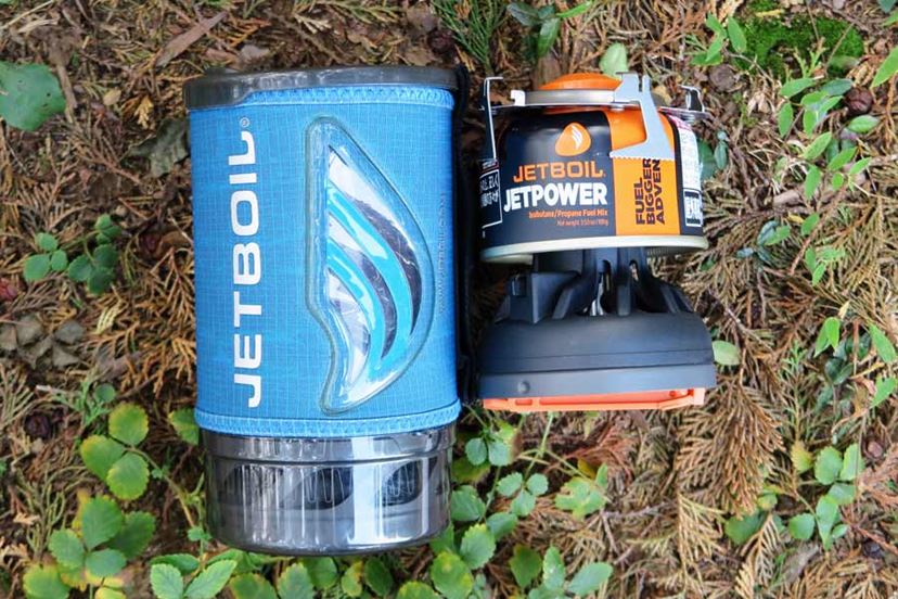 JETBOIL FLASH＋ガス缶2個 瞬間で沸く”と言いたくなるほど早い！ 新型「ジェットボイル