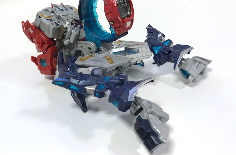 G-SHOCK」が「トランスフォーマー」の中に！ コラボ変形