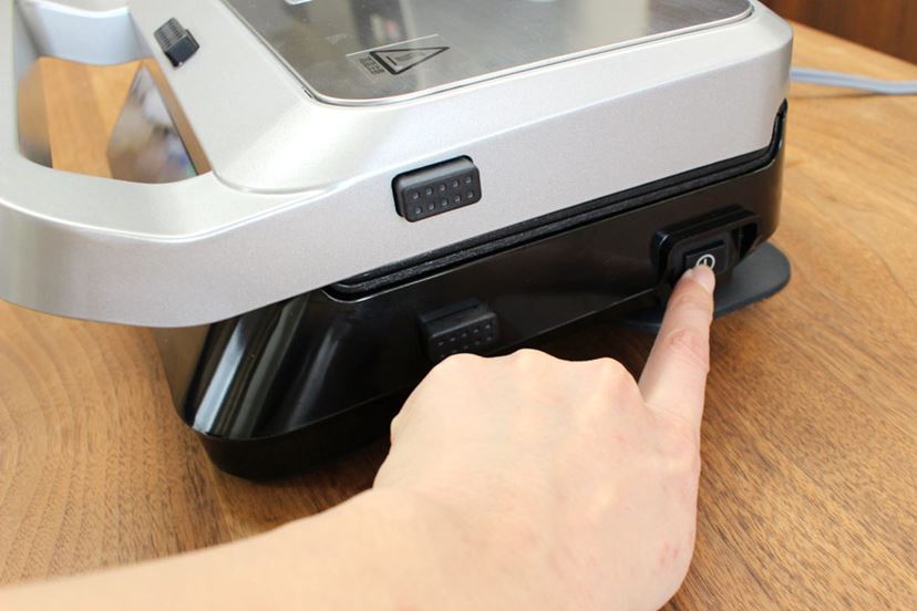 食卓にあると便利！ コンパクトな“挟み焼き”ホットプレート「マルチ