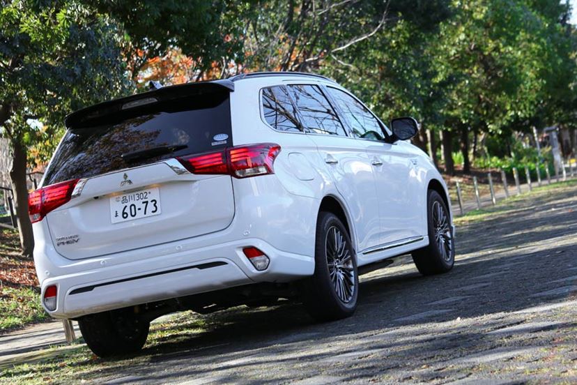 充電方法は ランニングコストは アウトランダーphevでプラグインハイブリッド車の使い勝手をチェック 価格 Comマガジン