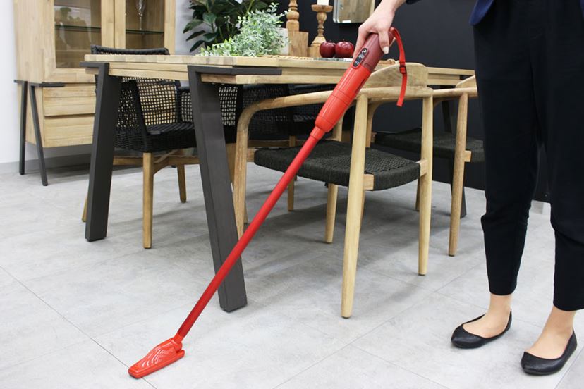 スティック掃除機にもなる！ 2WAY仕様のパナソニックの新ハンディ掃除