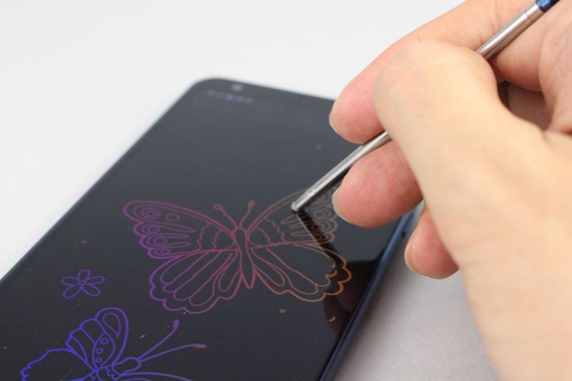 安価な大画面ペン入力スマホ、LG「Q Stylus」レビュー - 価格.comマガジン