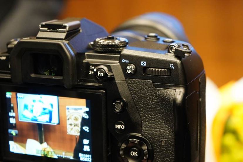 直球ど真ん中”のプロ向けミラーレス! オリンパス「OM-D E-M1X 直球ど真ん中”のプロ向けミラーレス! オリンパス「OM-D E-M1X