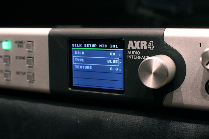 384kHz/32bit Integer対応！ Steinbergの最上位オーディオ