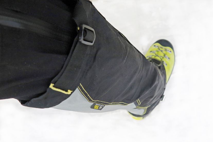 驚くほどの伸縮性！ ファイントラック「エバーブレスバリオ」で雪山へ