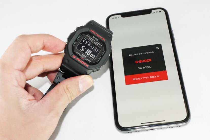 G-SHOCK】粋なチラリズム! 黒×赤の新バンドを採用する名機｢5600