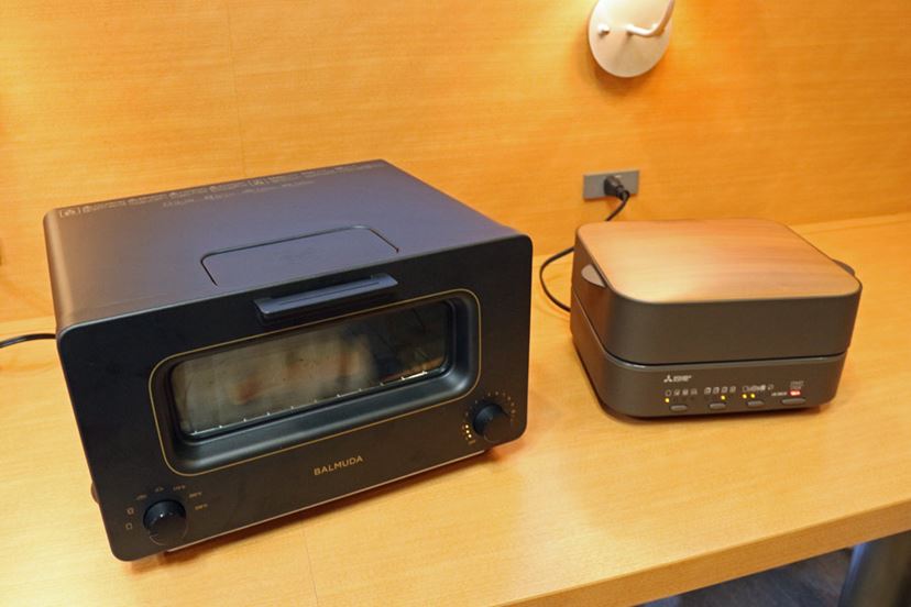 サクサクなのにやわらか！ 新食感トースター「三菱ブレッド