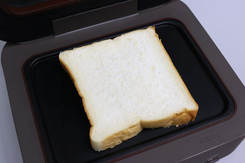 サクサクなのにやわらか！ 新食感トースター「三菱ブレッドオーブン 