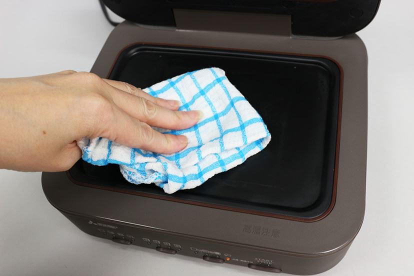 サクサクなのにやわらか！ 新食感トースター「三菱ブレッド