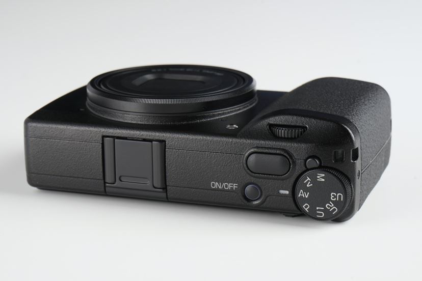 さらなる“深化”を遂げたスナップシューター、リコー「GR III」レビュー