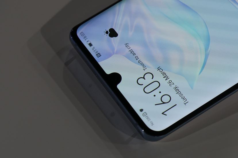 ファーウェイが新型スマホ「P30 Pro」＆「P30」発表。暗所撮影、ズーム