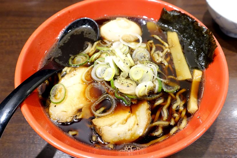 ライス持ってこい、絶対にだ！」白米不可欠な富山ブラック、カップ麺と