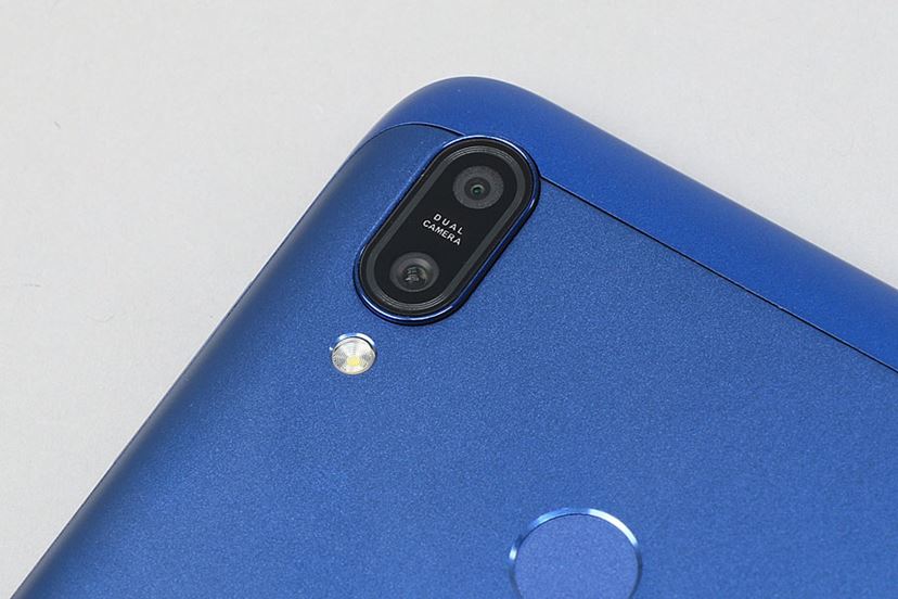 4000mAhの大容量バッテリー搭載の高コスパSIMフリースマホ「ZenFone