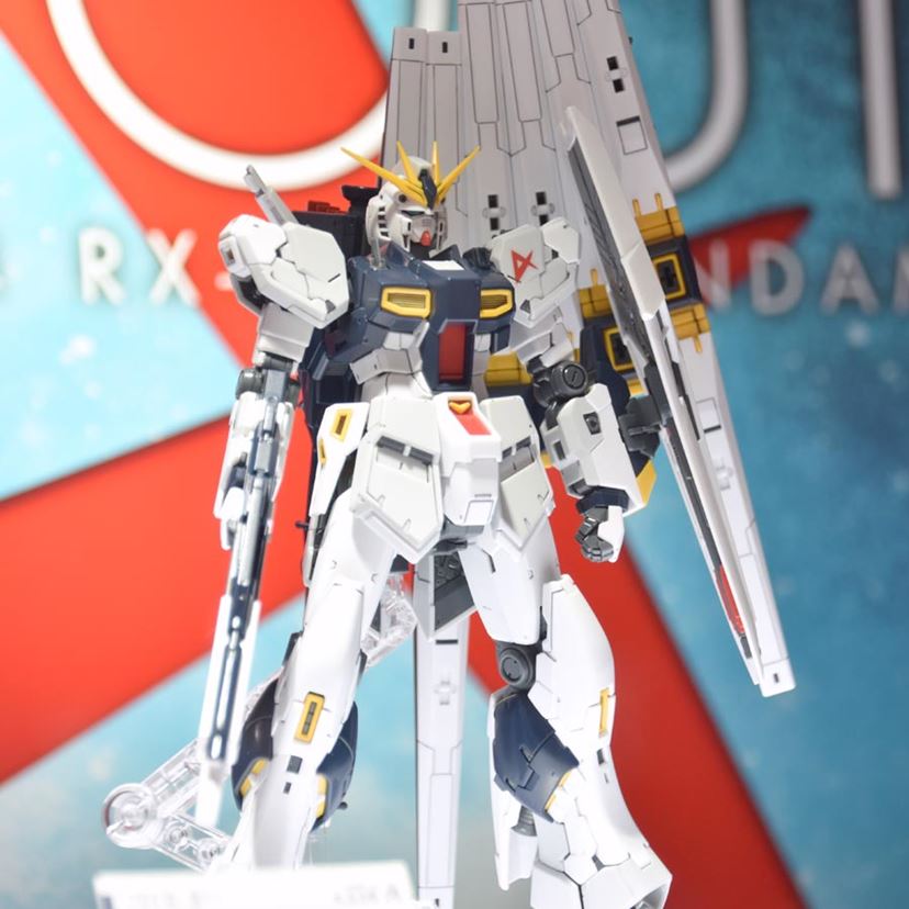 逆襲のシャア」の「RG 1/144 νガンダム」全方位チェック！ カッコよ