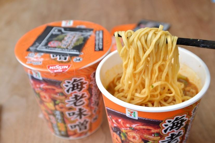 蒙古タンメン中本」セブンプレミアムコラボの中で旨辛No.1はどれ!? カップから冷凍麺まで9品食べ比べ - 価格.comマガジン