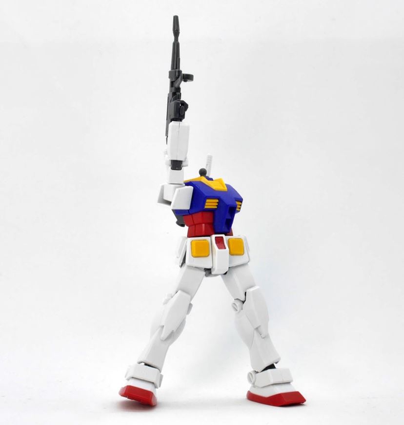 1/144スケールの「RX-78-2 ガンダム」を徹底比較！ 旧キット・HG・RGの