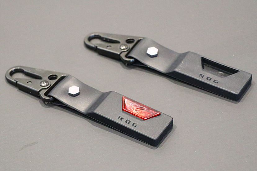 ASUS、100万円の「ROG Mothership GZ700GX」などゲーミングPCを