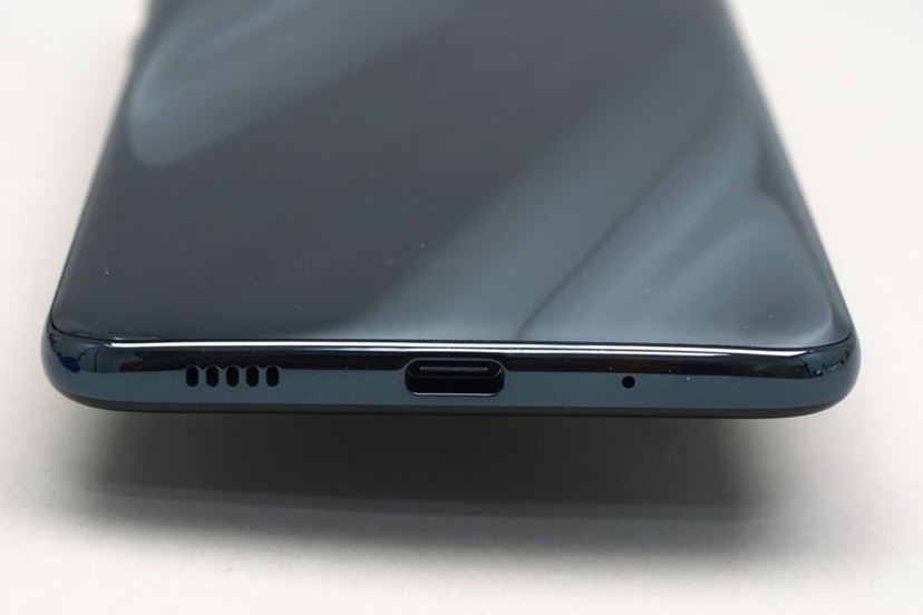 SIMフリー Galaxy A30 64GB ブラック 電池良好 Galaxy A30」レビュー。大画面＆大容量バッテリー、防水、FeliCa付き高