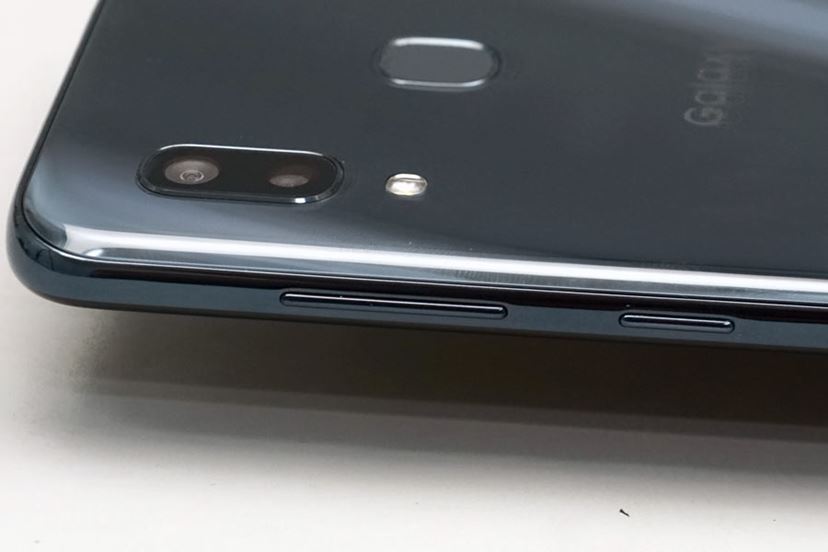 Galaxy A30」レビュー。大画面＆大容量バッテリー、防水、FeliCa