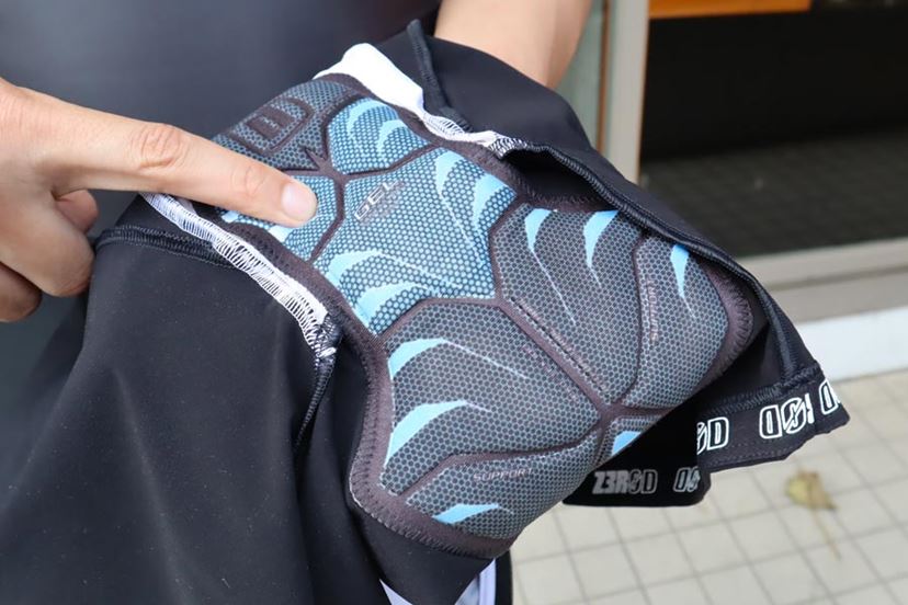 着替えなくてOK！ 1着で3種目に対応する「トライアスロンウェア」の