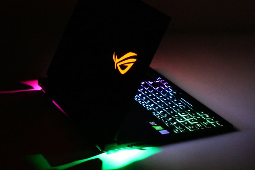 高性能なのにスリムボディ！ ASUSのゲーミングノートPC「ROG