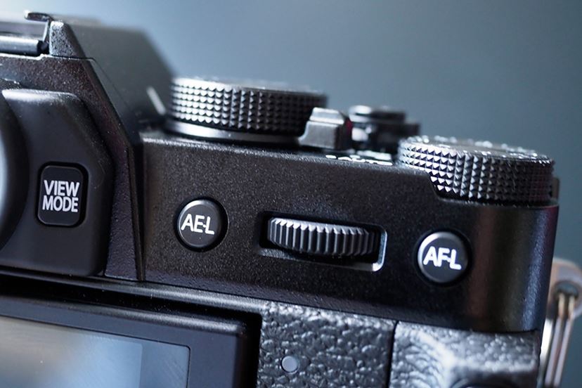 撮影重量383g。富士フイルム「X-T30」で本郷、高円寺、 阿佐ヶ谷