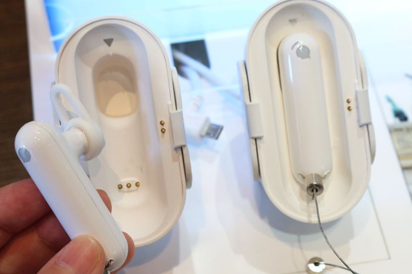 WT2PLUS    新品　未使用　イヤホン型リアルタイムウェアラブル翻訳機 楽天市場】【公式】音声翻訳機 WT2Plus【翻訳機 ハンズフリー