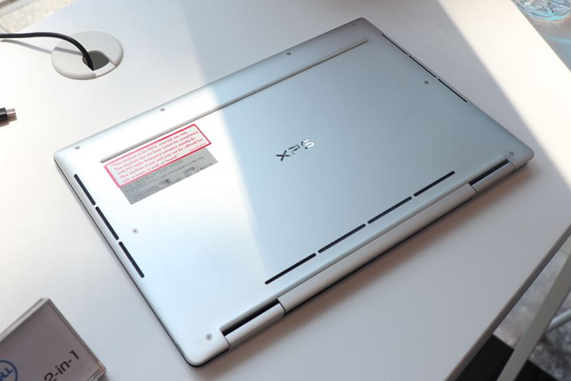 性能も画面も気になる！ デルが第10世代Core搭載の「New XPS 13 2-in-1