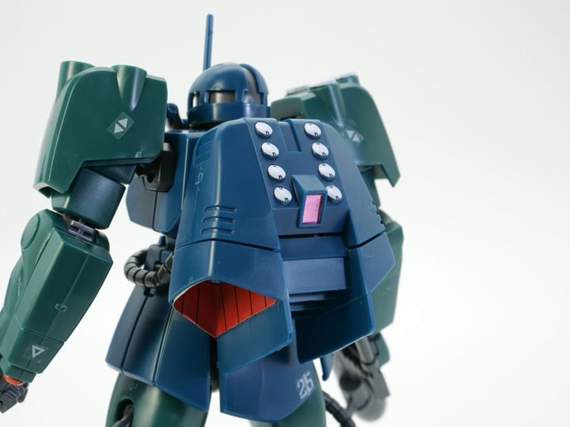夏のガンプラといえば「水陸両用MS」でしょ！ “ジオン水泳部”の