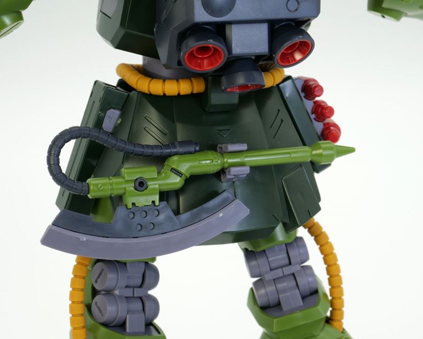 RE/100 ザクII改」を組み立て！ アニメから出てきたような再現度に感涙