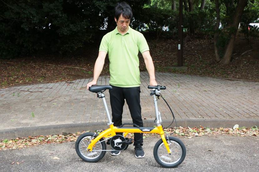 30秒かからずに輪行準備完了！ モバイルバッテリーで走る電動アシスト自転車「アウトランクe」 - 価格.comマガジン