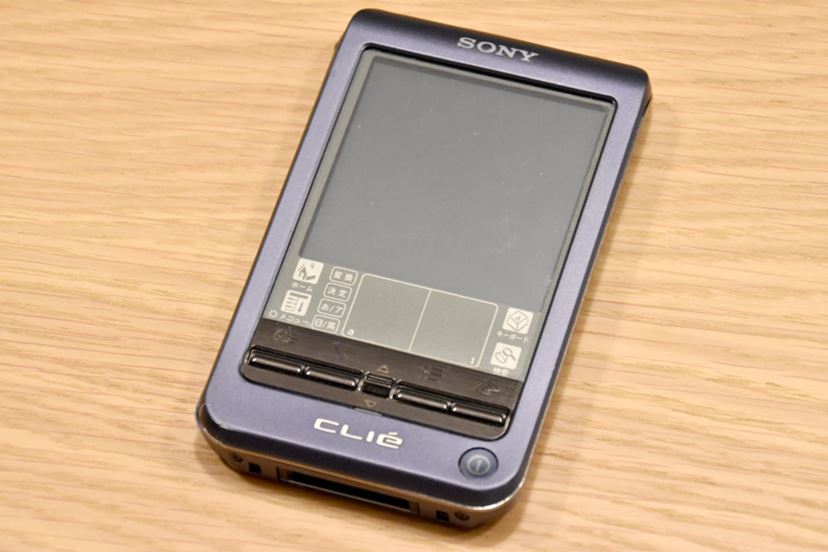 大人気新作 CLIEをPDAと呼ぶな」コンバージド・デバイスの先がけとして開発 その他