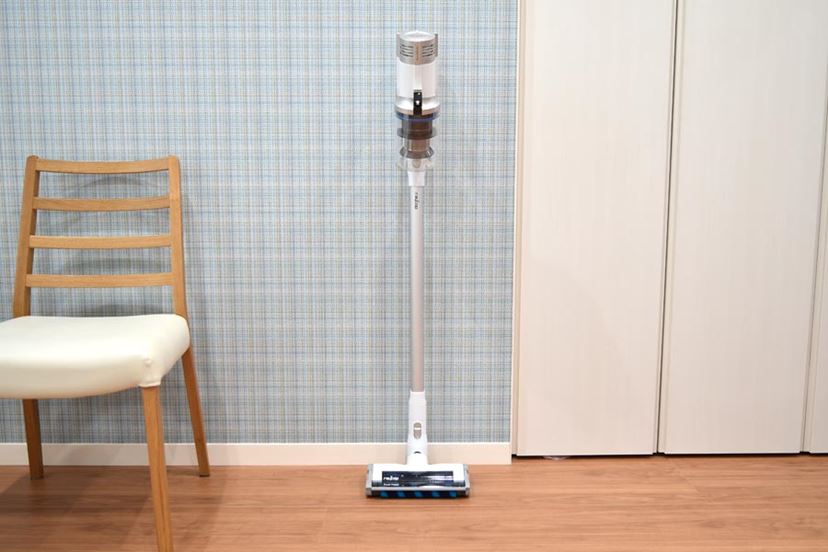 レイコップ perfect clean RPC-300JPWH レイコップ、UVヘッドを搭載したコードレススティッククリーナー