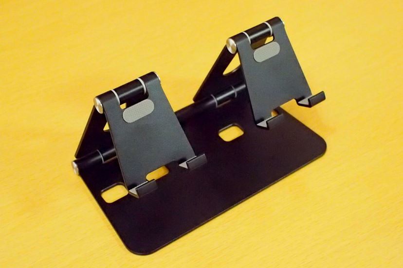 スマートフォンを2台置ける大型のスマホスタンドを買ってみた！ - 価格