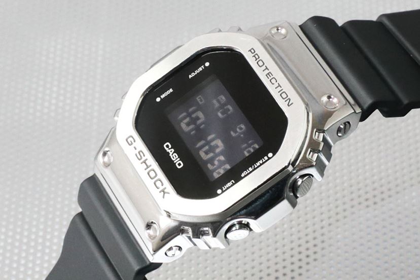 2万円台で買える！ 存在感抜群のメタルな「G-SHOCK」が“再降臨” - 価格.comマガジン