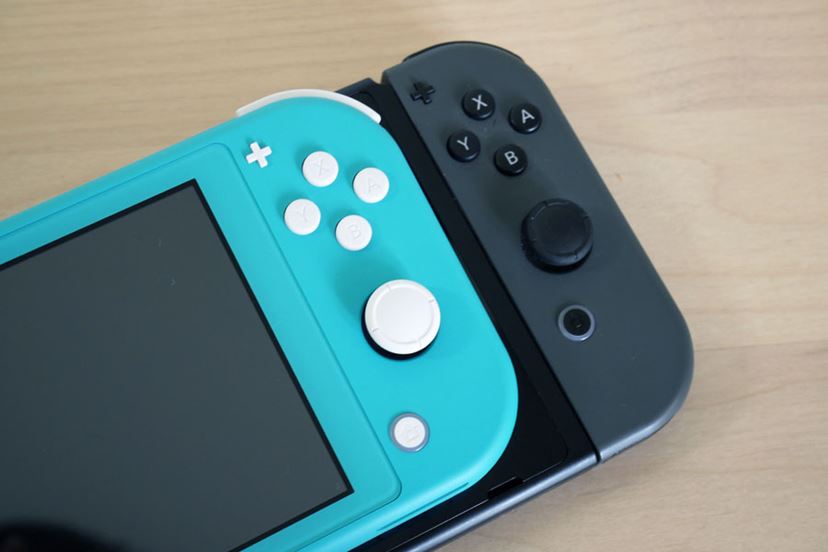 Nintendo SwitchとSwitch Lite、どっちを買うべき？ 比較して違いを