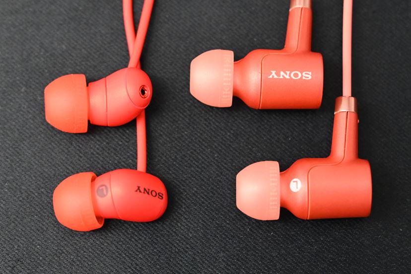 SONY NW-A100 ウォークマン（カラー：RED / 容量：16GB）美品 NW-A100シリーズ | ポータブルオーディオプレーヤー WALKMAN