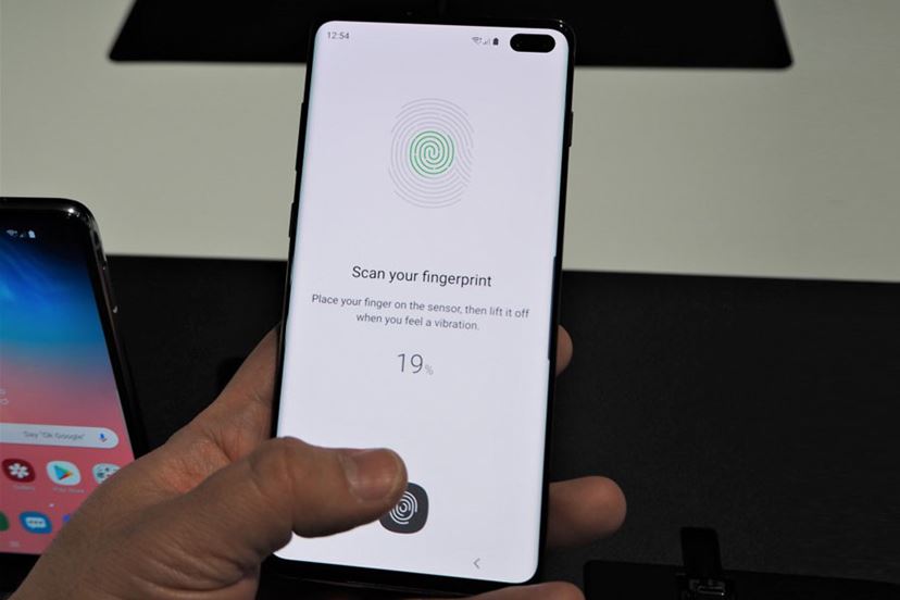 Galaxy - Galaxy S10 128GB SIMフリー 画面表示不具合あり Galaxy S10】画面が真っ白 or 緑色に光る、画面表示異常の修理